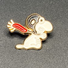 Snoopy~The Red Baron Wearing Flying Goggles, Red Scarf. Enamel Pin Badge. U9 43