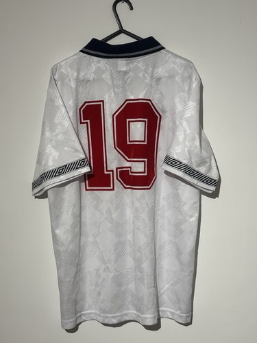 England 1990 home large - 1990/92,