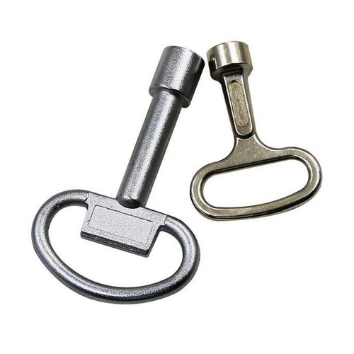 Multifunctional winding key