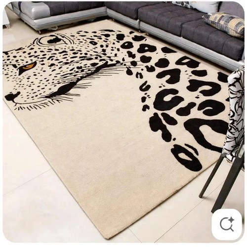 Hand tufted leopard design - hand,