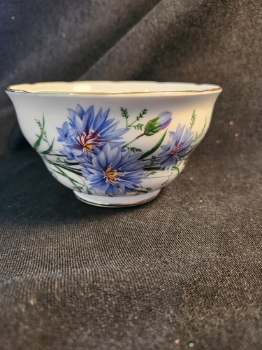 Beautiful vintage royal - beautiful,