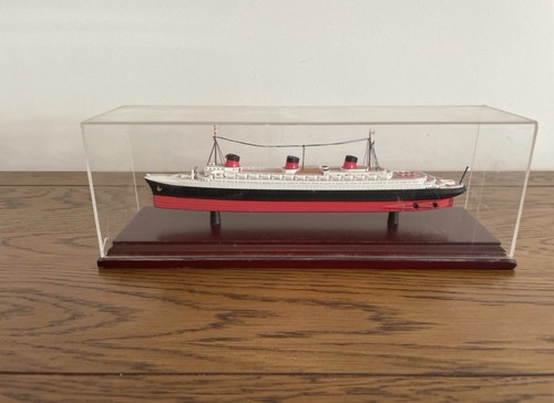 Scale diecast model - , of