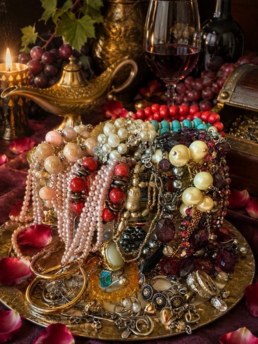 6.51lb mystery jewelry jar
