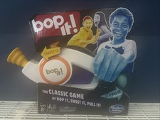 Bop It ! Electronic Fun Game