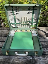 Picnic hamper, contains: plates, cutlery, teacups, seasonings, boxes, bottles 