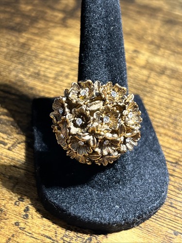Vintage vanda perfume locket - vanda,