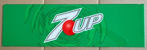 Vintage 70s 7up soda - 7up, plastic