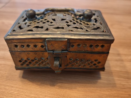 Vintage brass fine quality - brass,