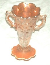 ANTIQUE CARNIVAL GLASS VASE WITH DAISY PATTERN IN GOOD CONDITION   6 1/4" TALL 