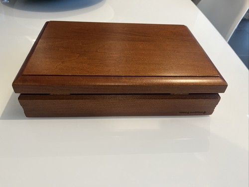 Diamond crown cigar humidor - diamond,