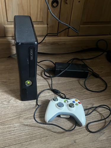 Xbox 360 console - console, with