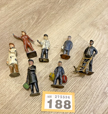 7 X Vintage Lead figures -