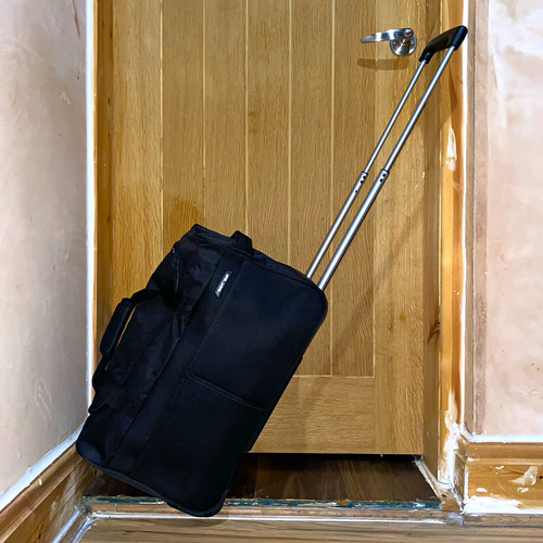 Masc man black soft rolling - man,
