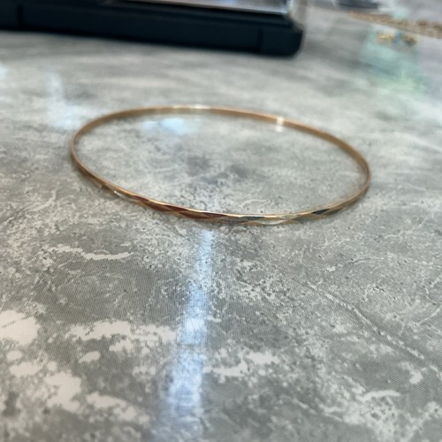 8ct gold bangle - 8ct, 333