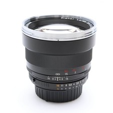 Carl Zeiss Planar T* 85mm