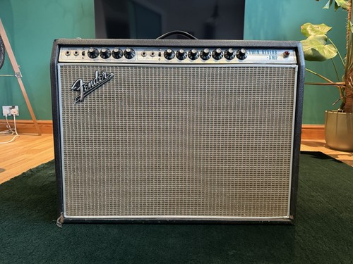 Fender twin reverb guitar - twin,