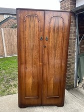 Austinsuite Mid Century Retro