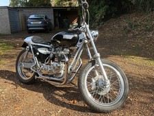 Triumph Bonnevill 760 1975 Bobber/chop Style