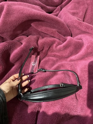 Cathedral black drop noseband - black,