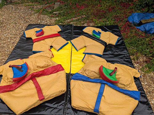 Adults and child set - set, sumo