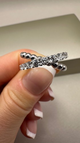 9ct white gold - 9ct, 0.74ct