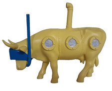 Cowparade yellow submoorine - yellow,