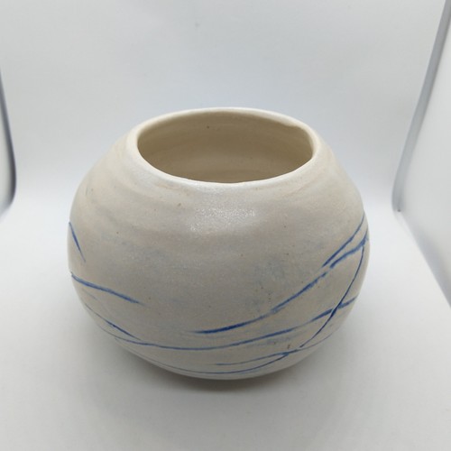 Studio pottery bowl - pottery, round