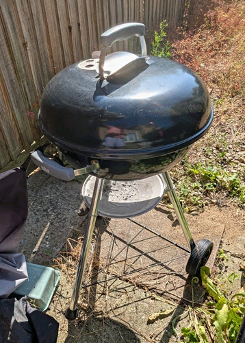 Weber small charcoal kettle - charcoal,