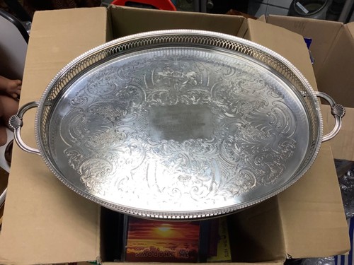 Vintage large oval cavalier - large,