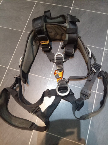 Petzl avao climbing harness - avao,