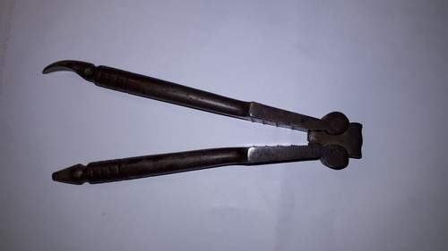 Antique vintage metal - /,