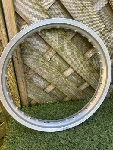 Yamaha 125 250 rear wheel - 125,