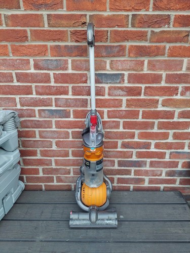 Dyson dc24 multi - floor, upright