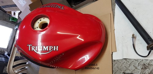 Triumph sprint 1050 abs - st,