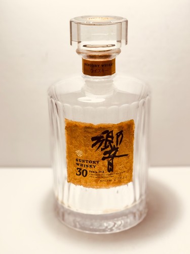 Suntory hibiki years old - suntory,