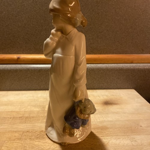 Lladro nao 1108 girl - lladro,