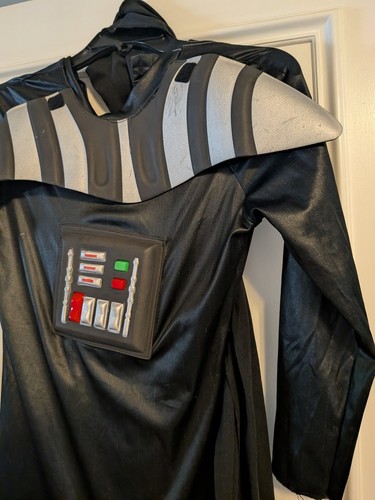 Licensed deluxe darth - licensed,