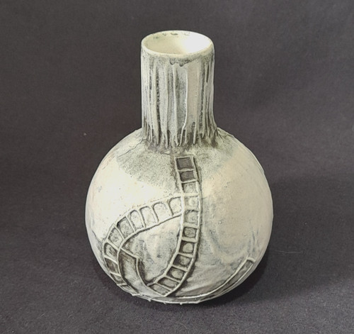 Carn pottery bulbous - carn,