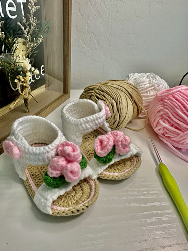 Handmade girls crochet - girls, us
