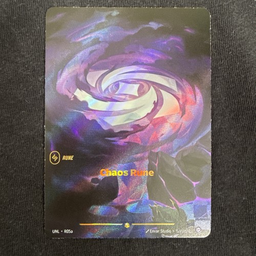 Foil showcase chaos rune - foil,