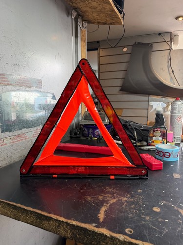 Mercedes benz emergency hazard - emergency,
