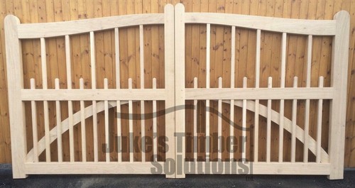 Wooden oak open - oak, palisade