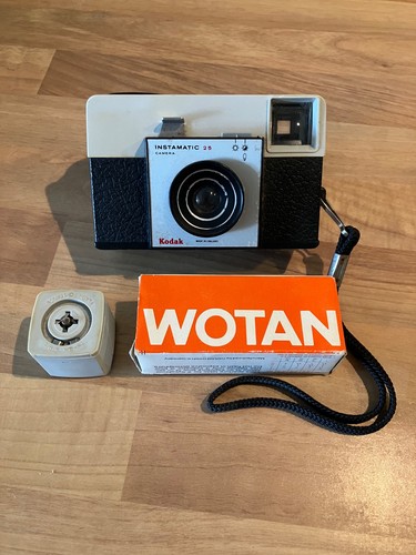 Kodak instamatic camera - 25,