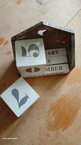 Wooden calendar cubes date - wooden,