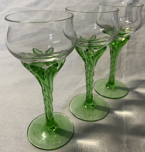 Vintage aperitif glasses - x,