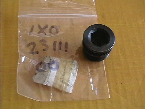 Genuine yamaha fork cap - fork,
