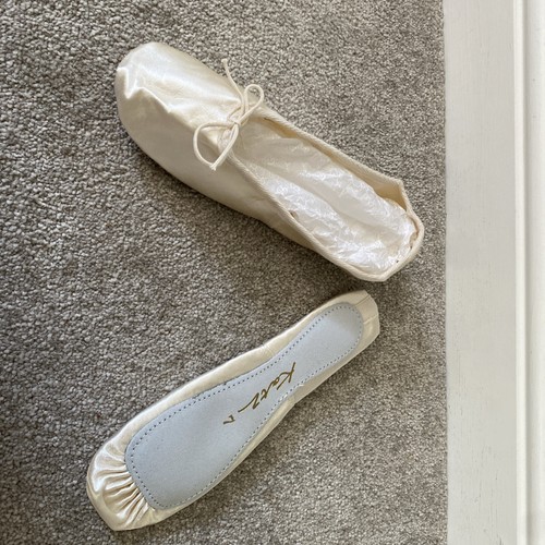 Katz ballet shoes ivory - katz, satin