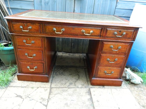 Vintage oak veneer pedestal - vintage,