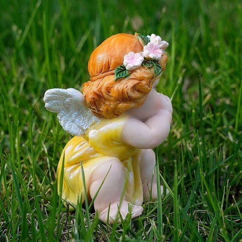 Holding nose bathroom statue - bathroom,