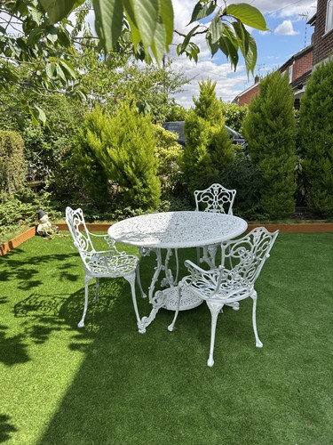 Cast aluminium garden table - cast,